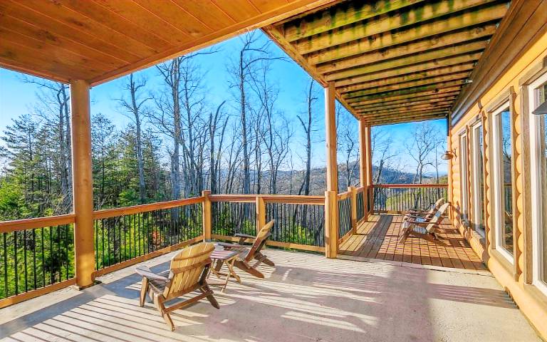 Cabin with hot tub, private pool & barbeque | Mountain view — photo 5