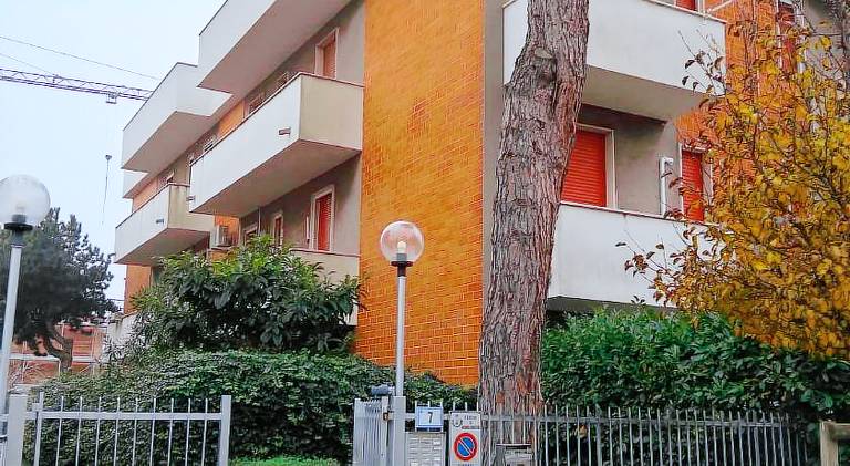 Apartment with terrace — photo 4