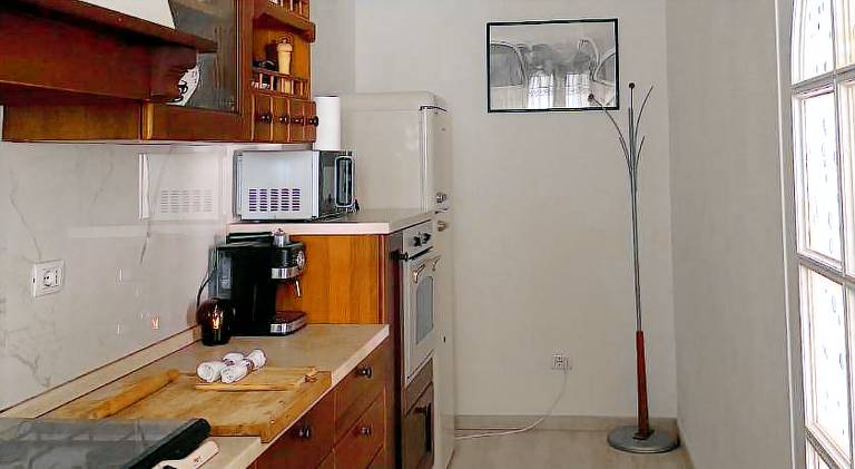 Serviced apartment with patio & garden — photo 5