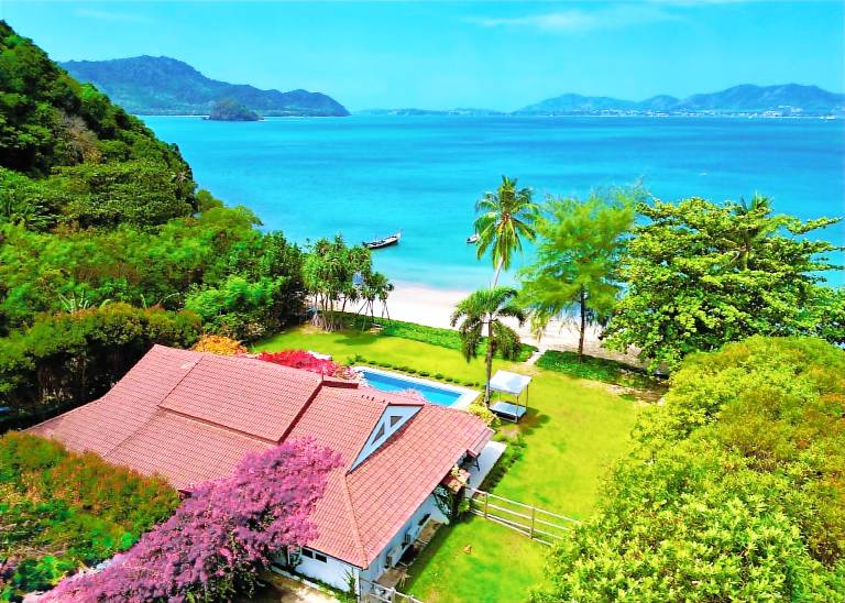 Ocean Bliss Beach House - Beachfront Pool Villa in Rawai
