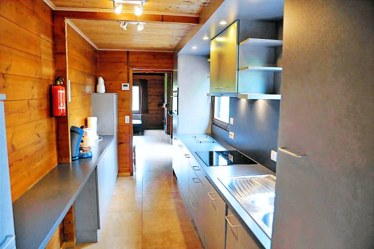 House with hot tub, patio & BBQ | Pet-friendly — photo 4