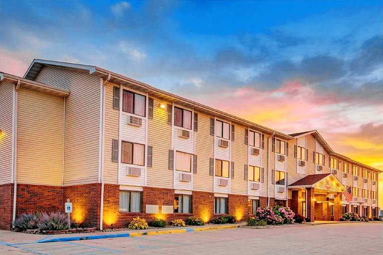 Capital O Amerihost Inn and Suites Kingdom City Hwy 54 MO in Kingdom City, MO