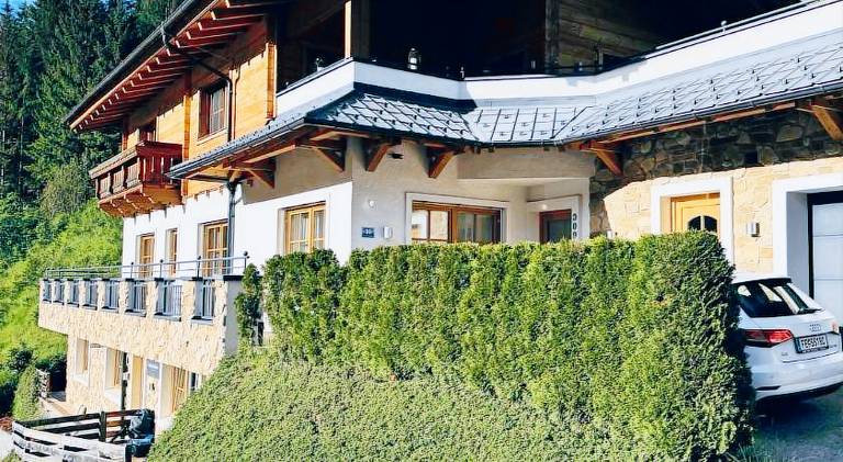 Apartment with patio & barbeque in Grossarl