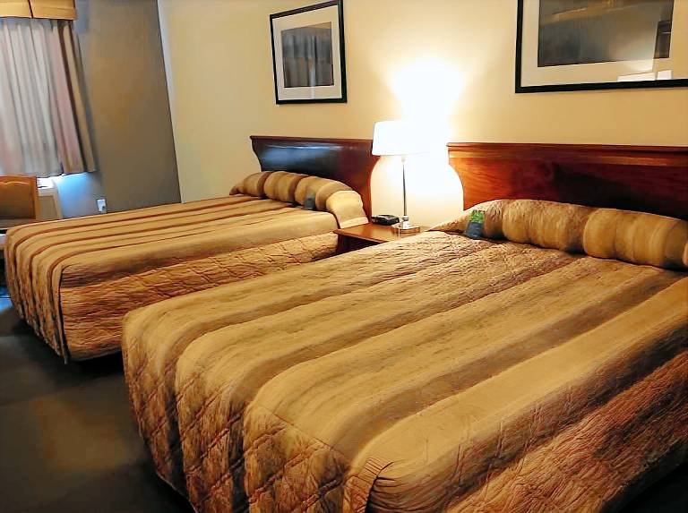 Lakeview Inns & Suites - Fort Nelson in Fort Nelson, BC