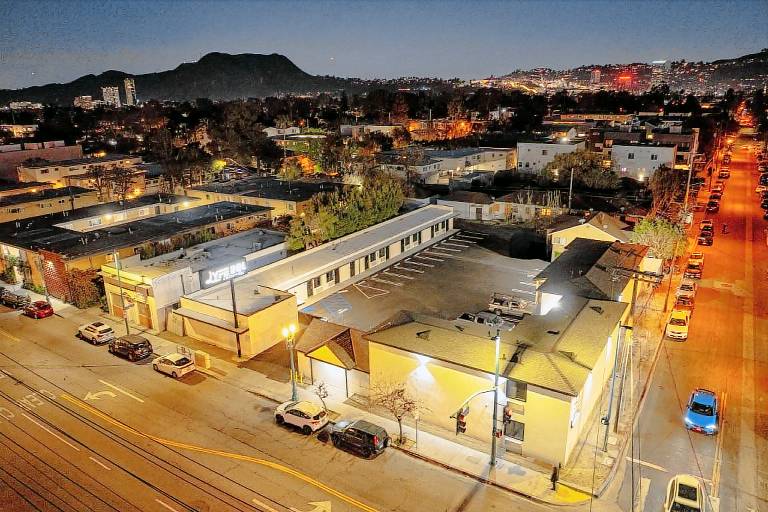 LYFE INN & SUITES by AGA- North Hollywood Universal Studios — photo 3