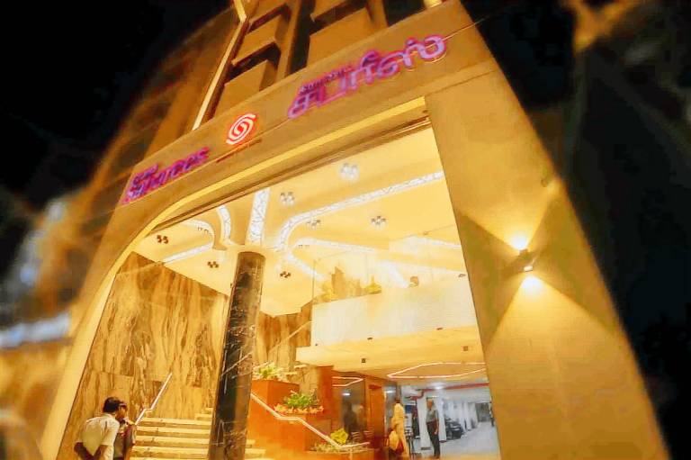 Hotel Grand Sabarees