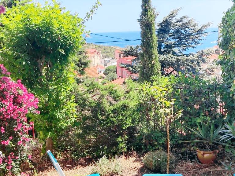 Rental apartment with terrace & garden — photo 2