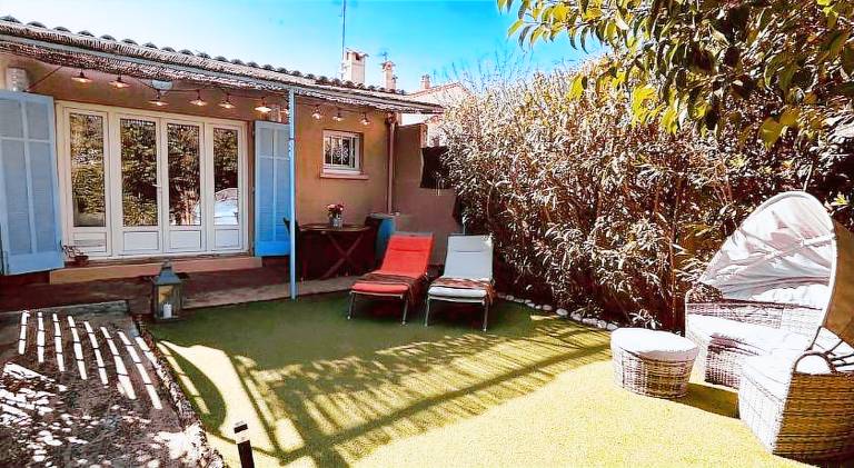 Apartment with grill, garden & terrace | Next to the beach | Pets are welcome in Sainte-Maxime
