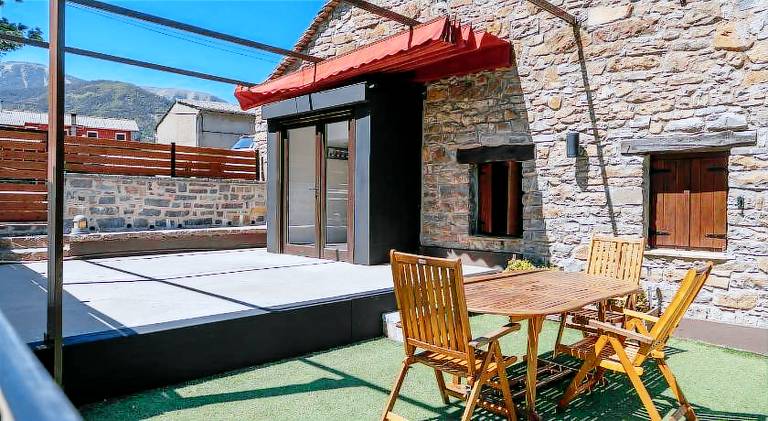 House with 2 rooms for 8 persons — photo 3