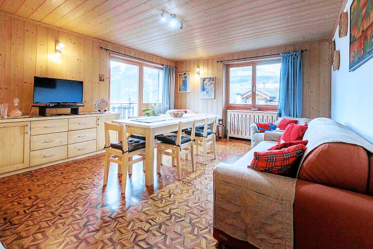 Chalet with patio, garden & fast internet | Mountain view | Perfect for remote work | Pets are welcome in Bormio