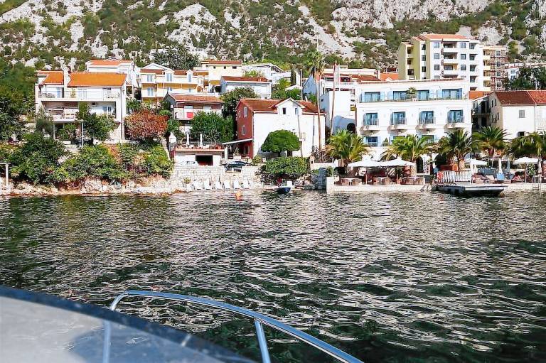 Huoneisto  Kotor