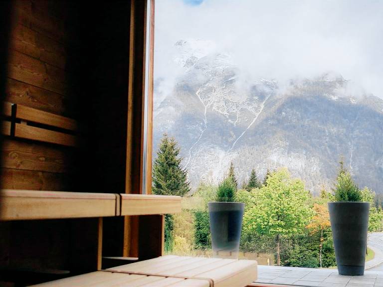 Vacation home with sauna, barbecue & terrace | Mountain view — photo 2