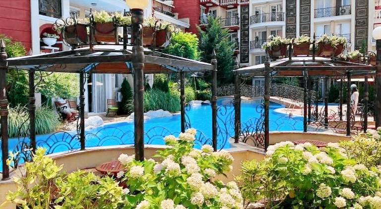 Wonderful rental apartment with pool | Pets allowed in Sunny beach