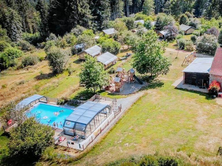 Tent with pool & terrace | Nature view in Vichy
