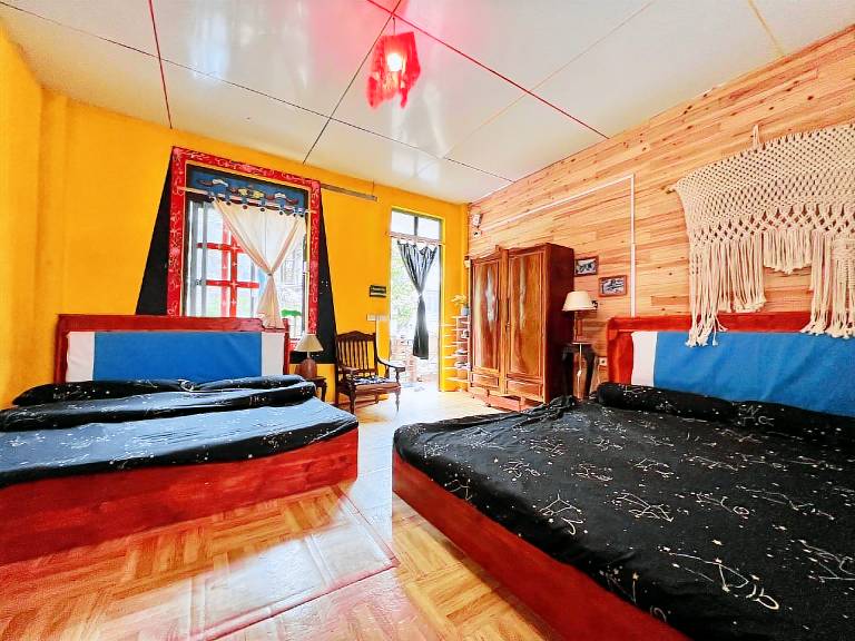 House with yard | Suitable for remote work | Pets allowed — photo 2