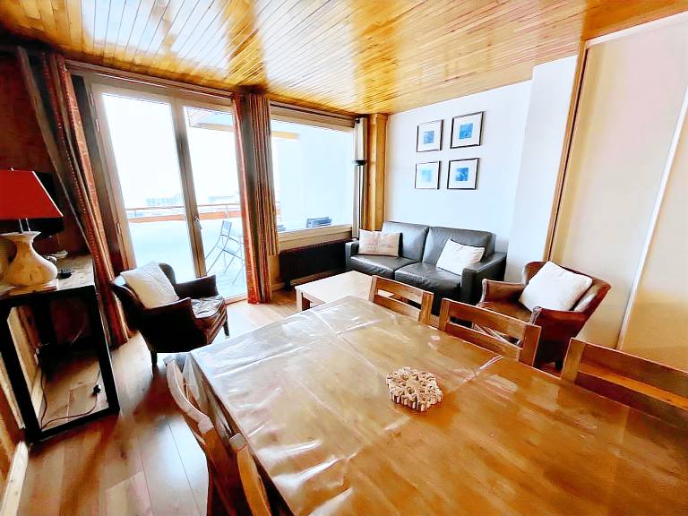 Luxury 2-room, ski-in/ski-out, south/west balcony, free Wifi in Tignes