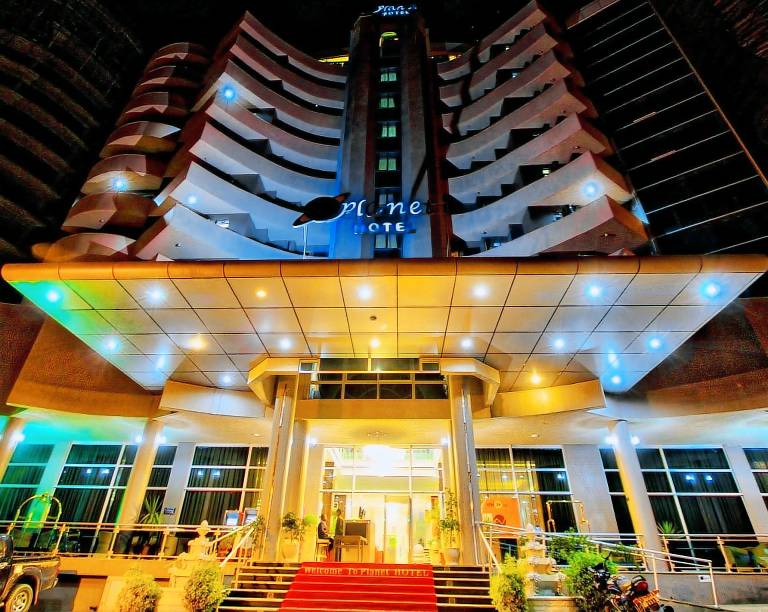 Planet Hotel