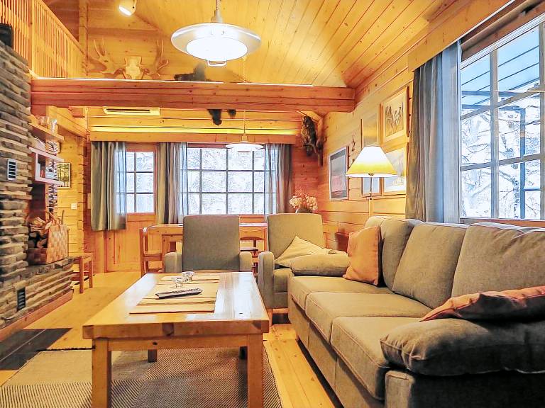 Vacation home with sauna & patio | Pets are welcome — photo 2