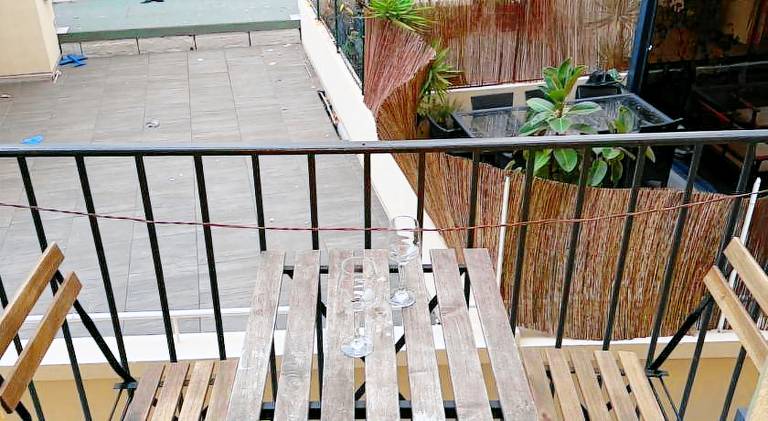 Appartement central avec balcon — photo 4