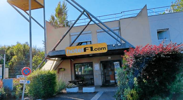 Unisotel Valenciennes EX-hotel F1 in Rouvignies