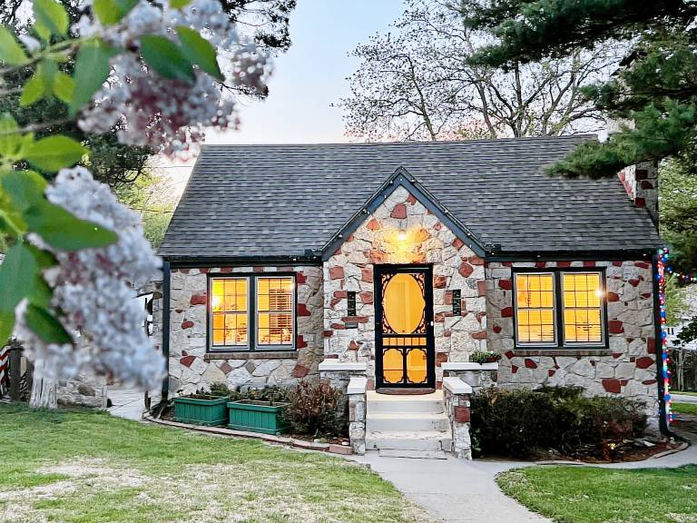 Top Near Creighton University from 102 HomeToGo