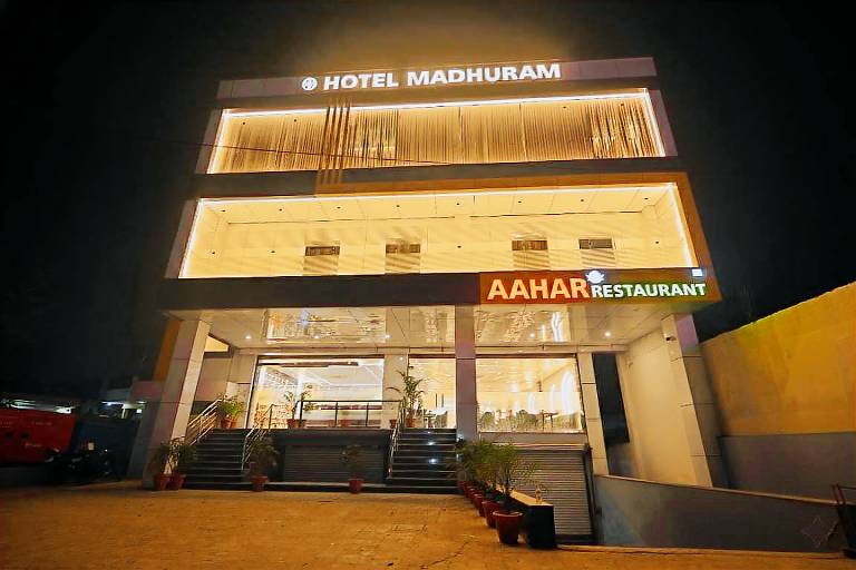 Madhuram Hotel in Ayodhya