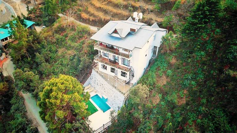 The Ramshila Villa with Heated Pool - Floor B in Nainital