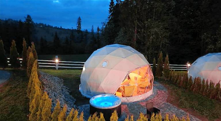 Mountain Glamp Zakopane - Jacuzzi - Widok na Gory in Poronin