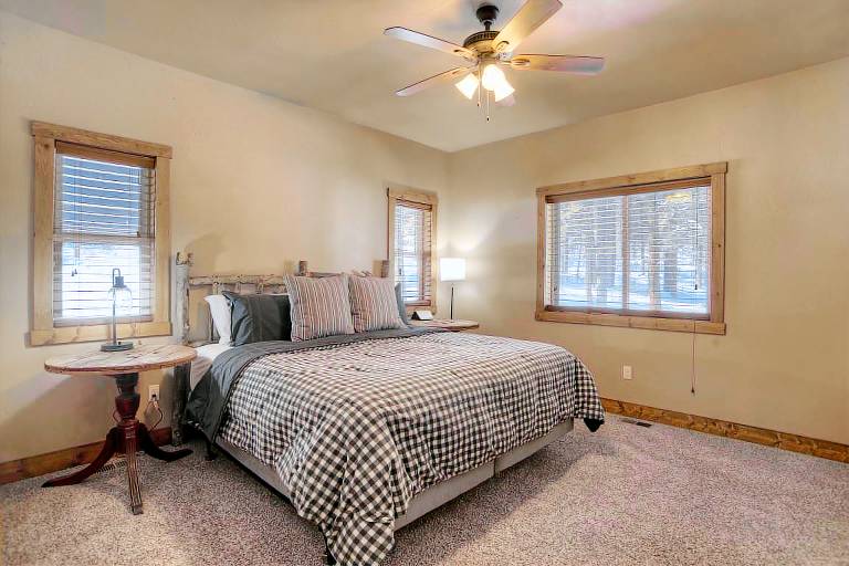 Pet-Friendly 10-Acre Forest Retreat Near Hot Springs & Wolf Creek — photo 3