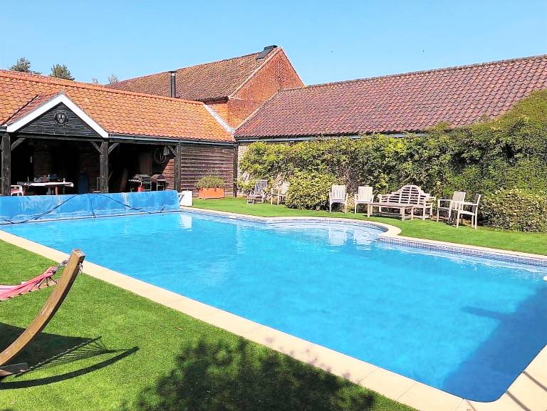 Cottage Holt