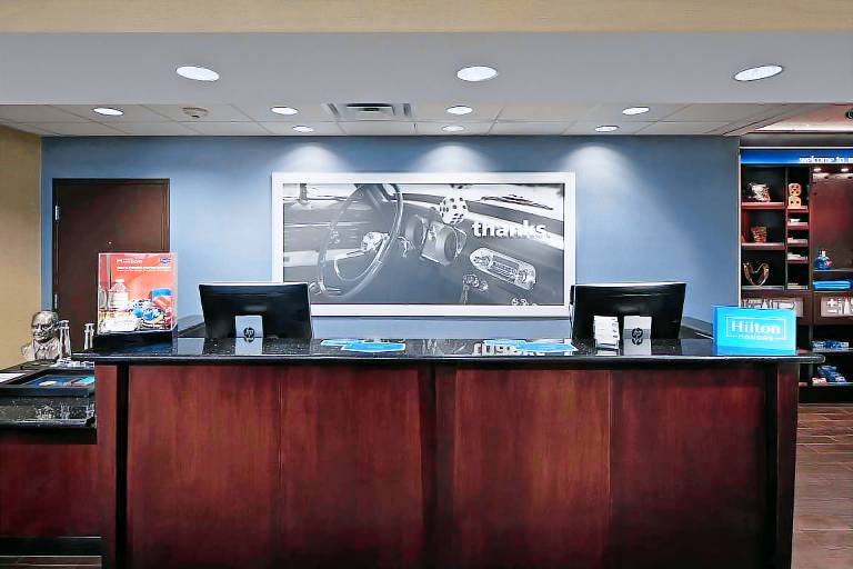Hampton Inn & Suites Millington — photo 5