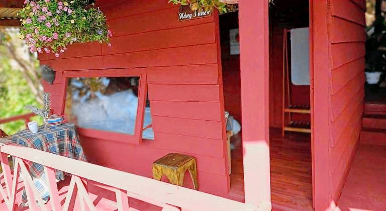 Vacation home with yard, barbeque & patio | Perfect for remote work | Pets allowed — photo 4