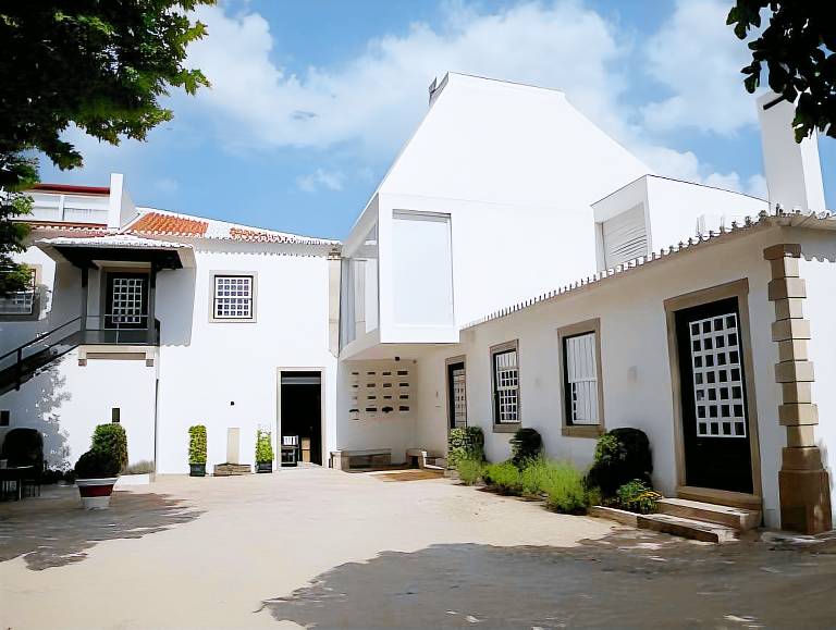 Casa  Oliveira