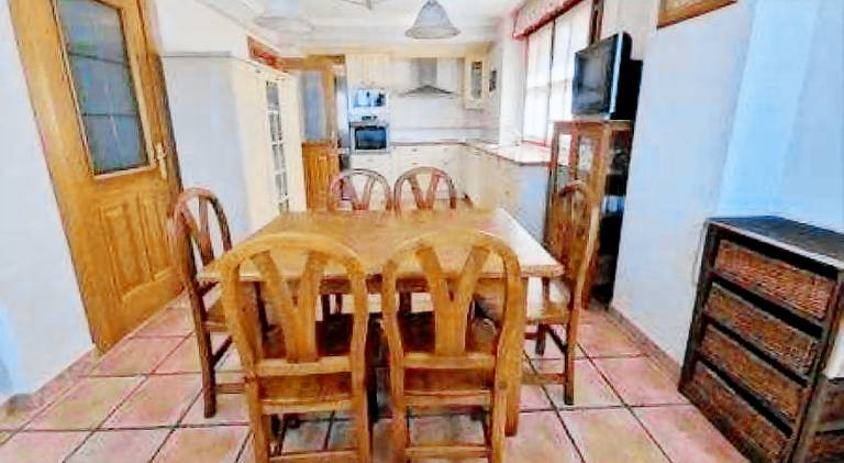 House with 5 rooms for 12 persons — photo 3