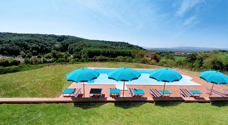 Farm with terrace, garden & pool — photo 4
