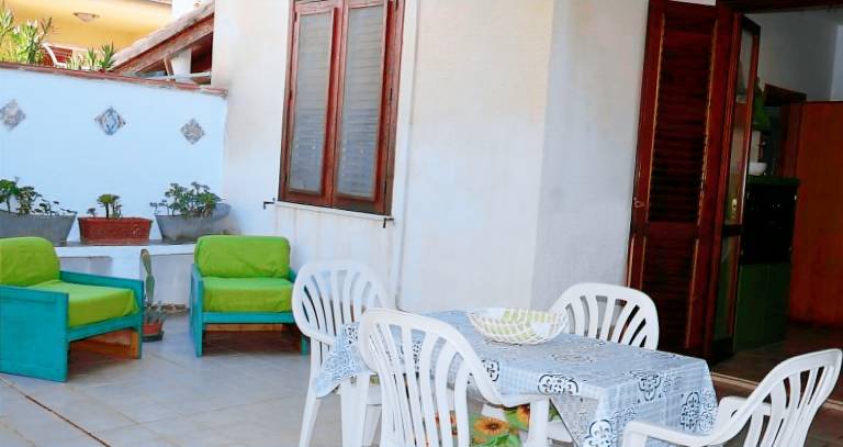 Villetta Nuccia: Holiday Home with Terrace, Private Garden and Air Conditioning — photo 2