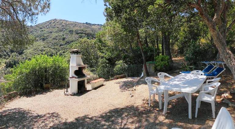 House with 2 rooms for 6 persons — photo 3