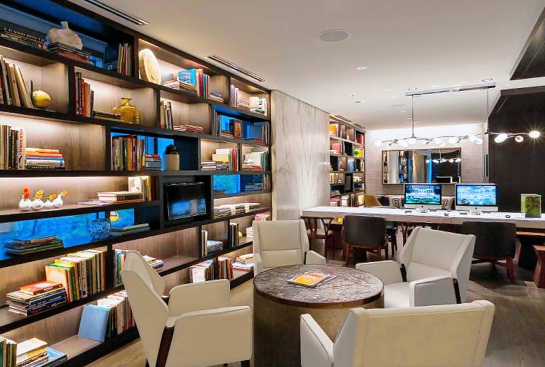 Hyatt Centric Chicago Magnificent Mile — photo 3