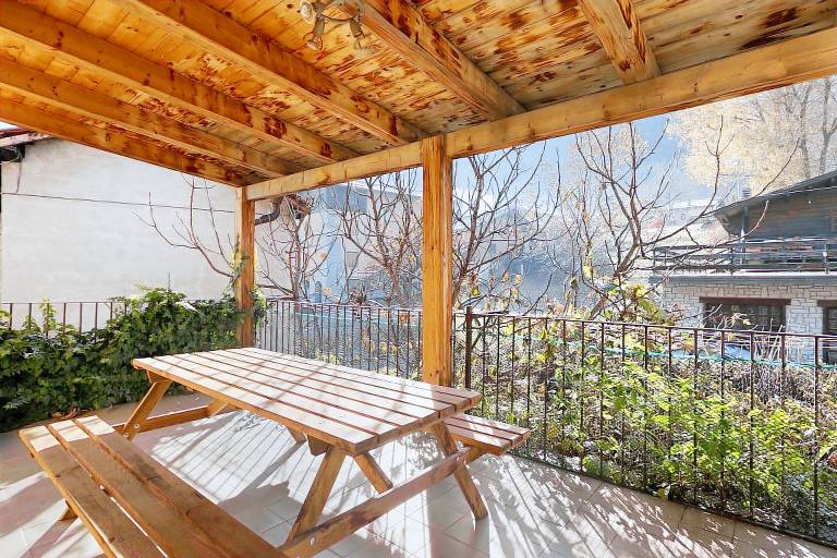 Vacation home with terrace | Mountain view in Aosta