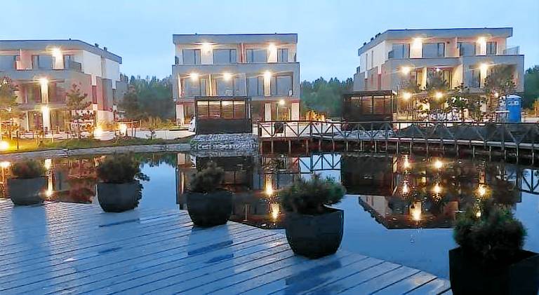 Holiday apartment with hot tub & pool — photo 3