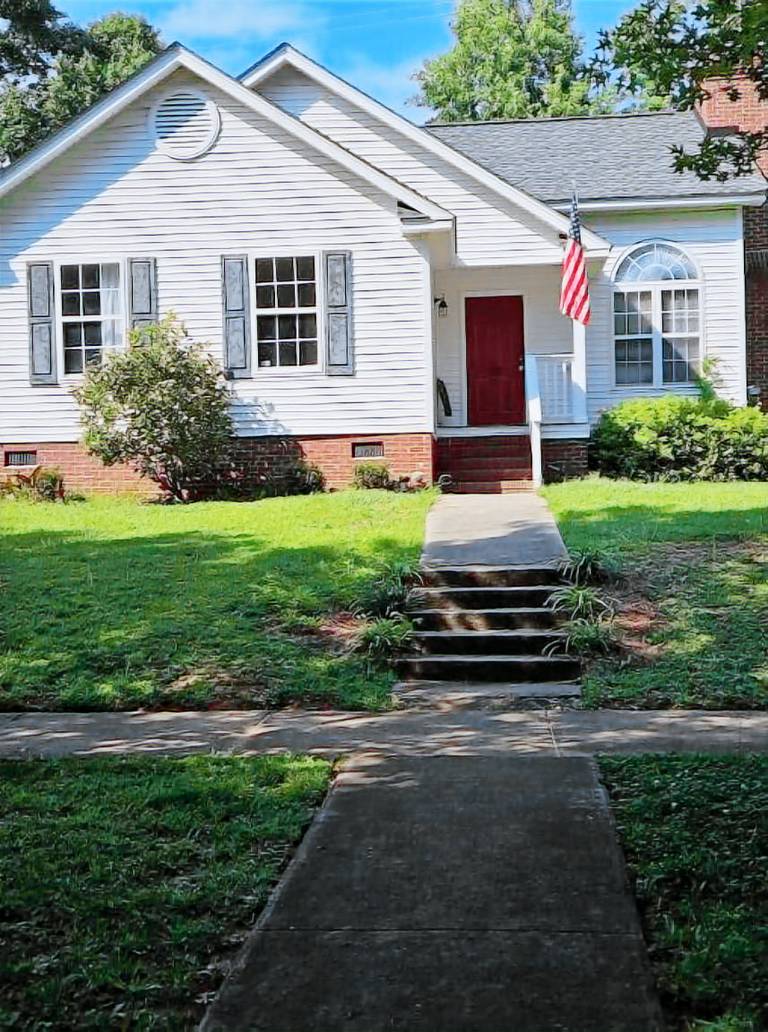 House  Earlewood