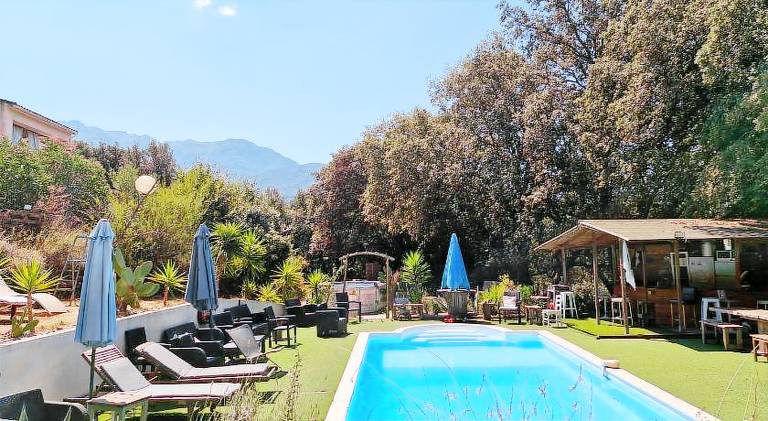 House with hot tub, patio & sauna in Casalabriva