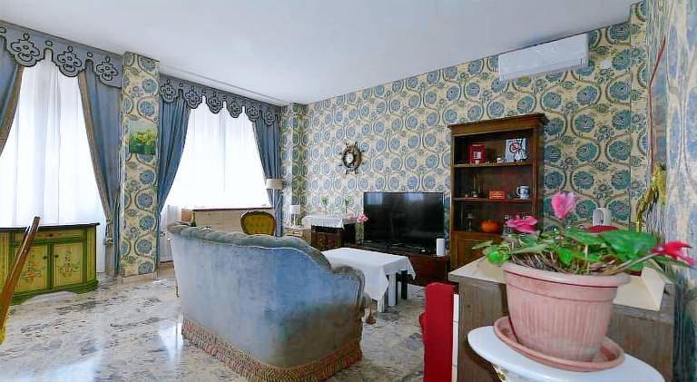Charming rental apartment with hot tub | Dogs allowed — photo 3