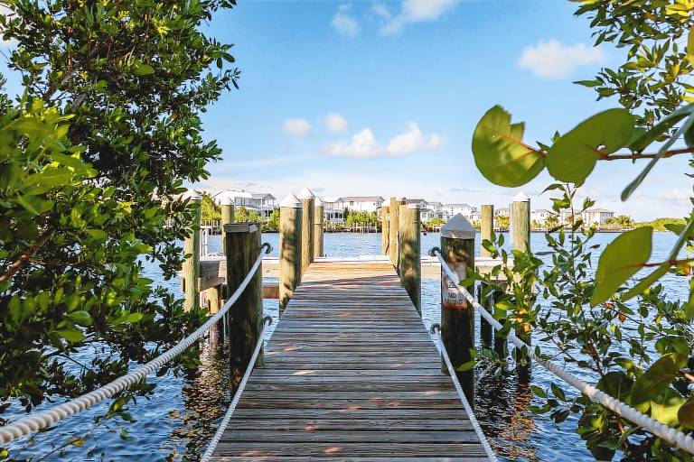 Spindrift House by Brightwild Huge Pool Dock — photo 3