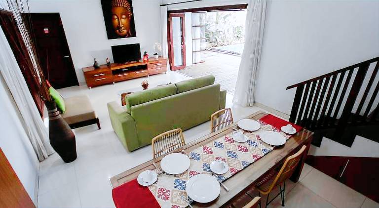 Villa with pool — photo 3