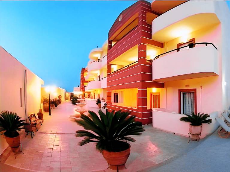 Charming apartment with terrace & pool | Close to the beach | Dogs allowed — photo 2