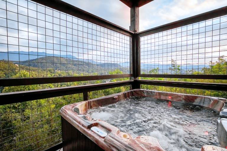 New Lux 4 King Suites Hot Tub Game Rm Xbox — photo 4