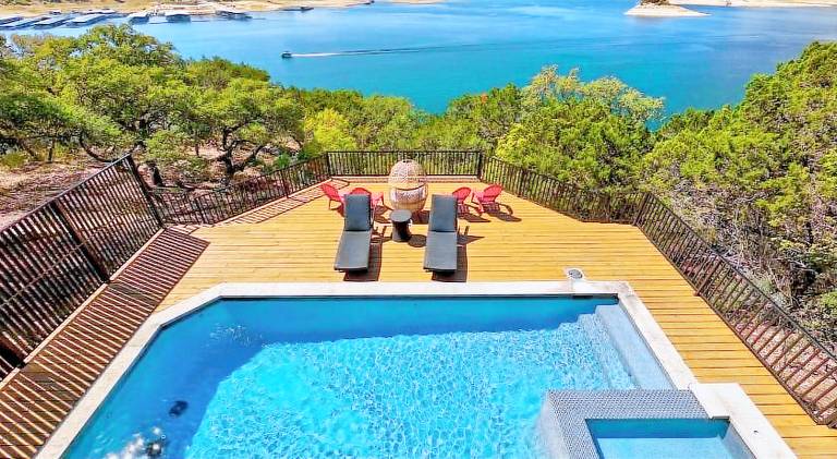 205 m&sup2; Ferienhaus