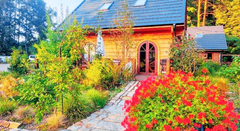 Vacation home with garden, BBQ & hot tub in Ustka