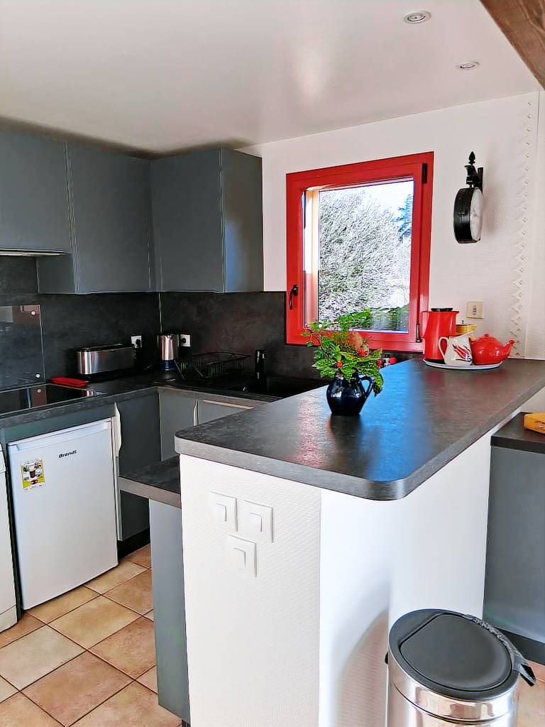 Fully equipped villa with garden & grill | Mountain view | Pets allowed — photo 4